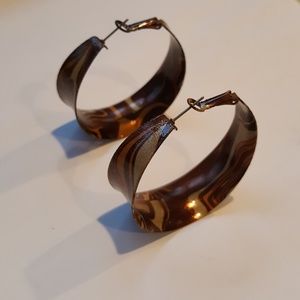 Stylish earrings